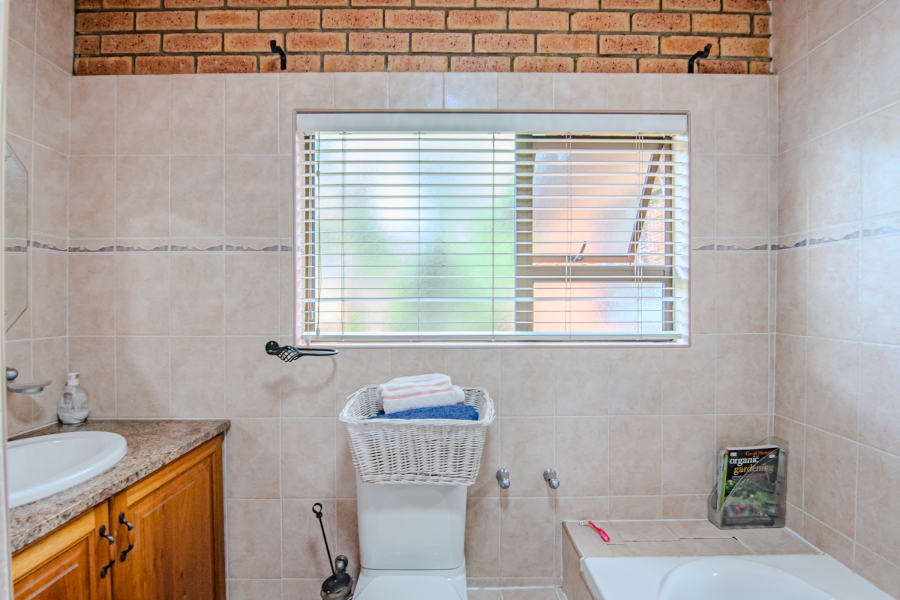 3 Bedroom Property for Sale in Glenvista Gauteng