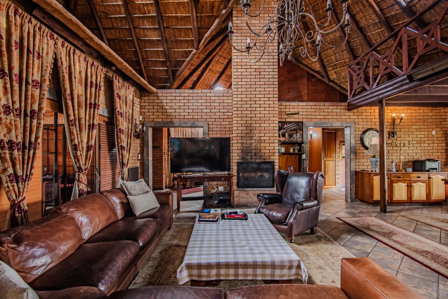 To Let 3 Bedroom Property for Rent in Glenvista Gauteng
