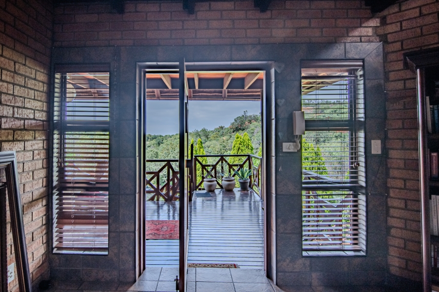 To Let 3 Bedroom Property for Rent in Glenvista Gauteng