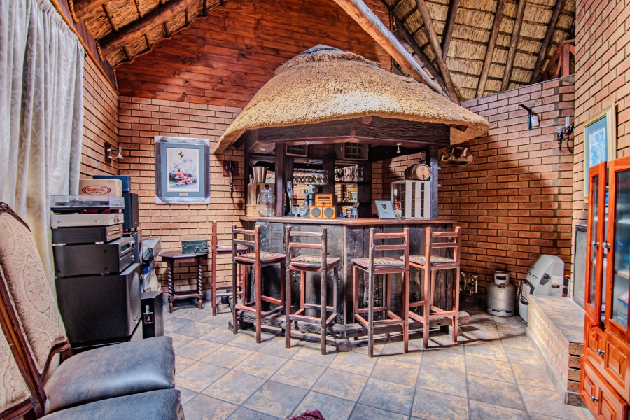 To Let 3 Bedroom Property for Rent in Glenvista Gauteng