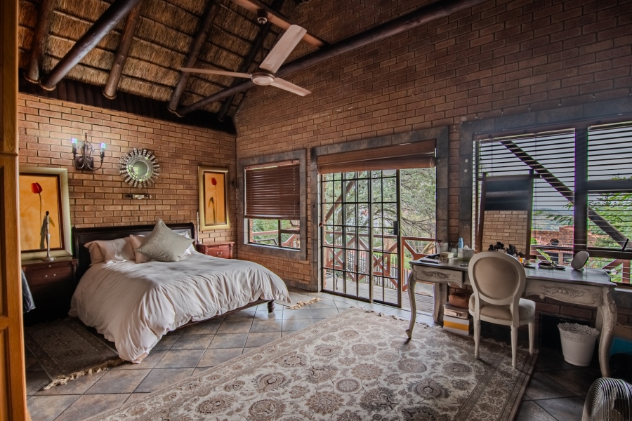 To Let 3 Bedroom Property for Rent in Glenvista Gauteng