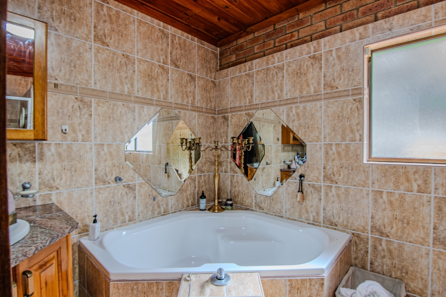 To Let 3 Bedroom Property for Rent in Glenvista Gauteng