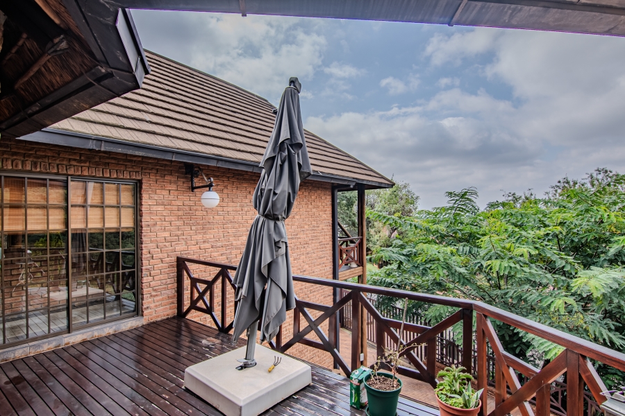 To Let 3 Bedroom Property for Rent in Glenvista Gauteng