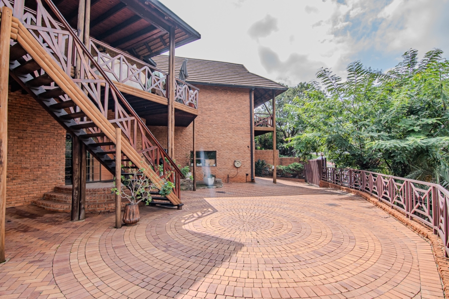 To Let 3 Bedroom Property for Rent in Glenvista Gauteng