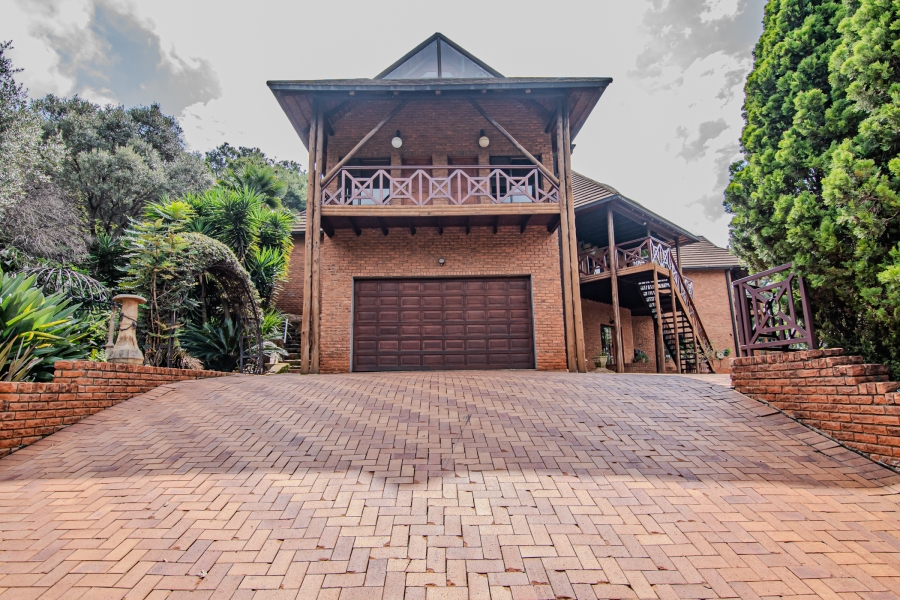 To Let 3 Bedroom Property for Rent in Glenvista Gauteng