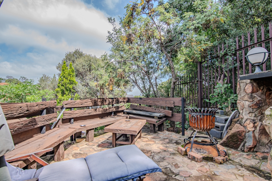 To Let 3 Bedroom Property for Rent in Glenvista Gauteng