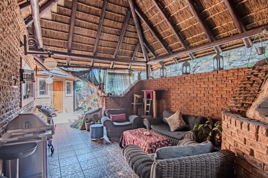 To Let 3 Bedroom Property for Rent in Glenvista Gauteng