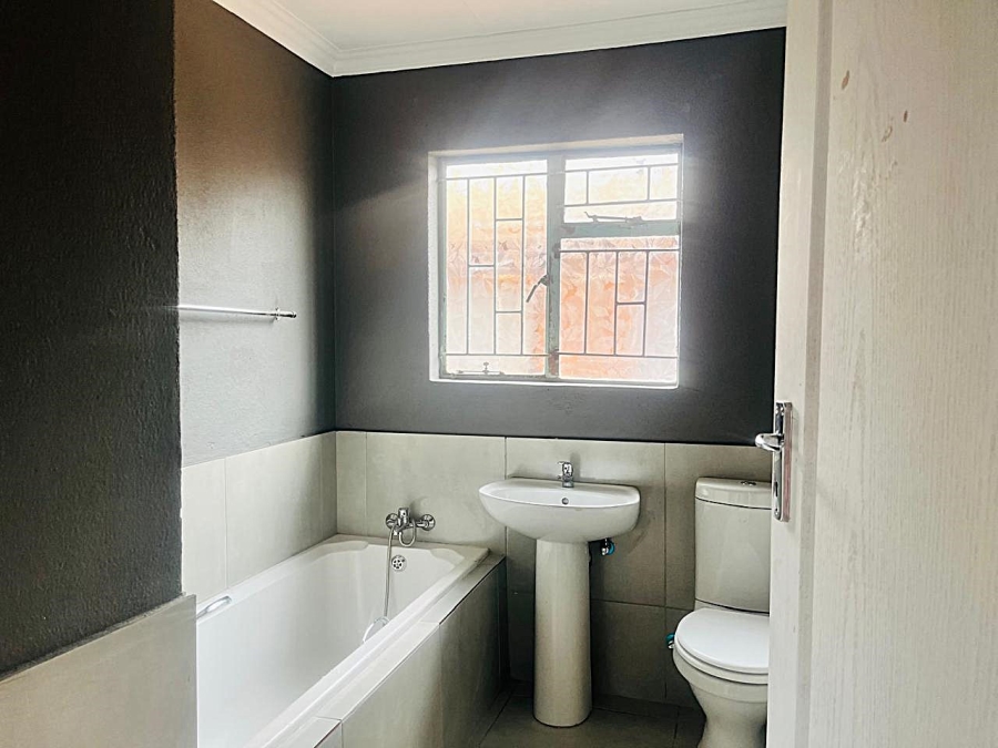 3 Bedroom Property for Sale in Sebokeng Zone 10 Gauteng