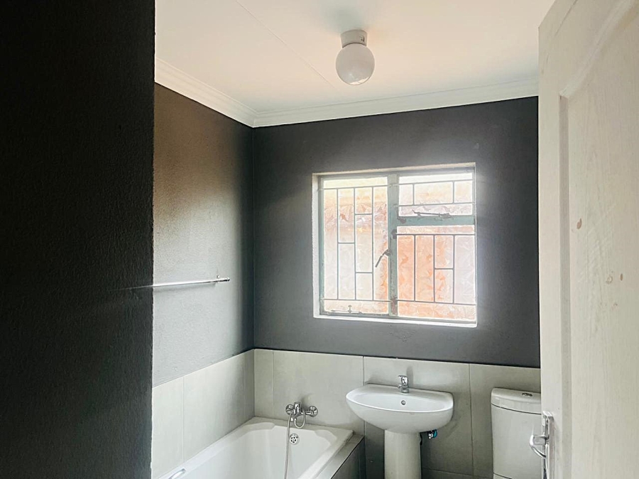 3 Bedroom Property for Sale in Sebokeng Zone 10 Gauteng