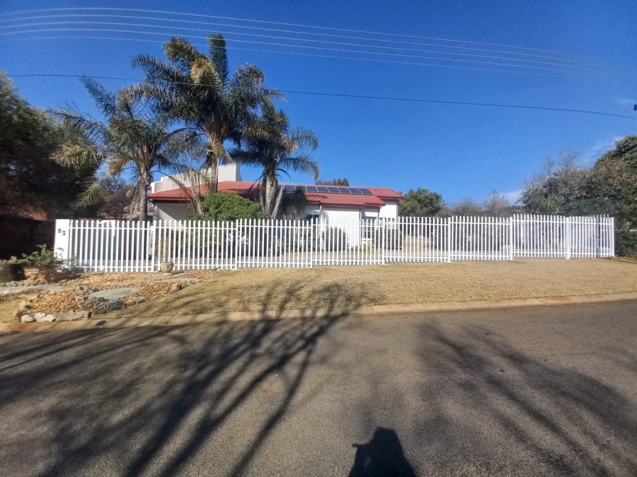 4 Bedroom Property for Sale in Overkruin Gauteng