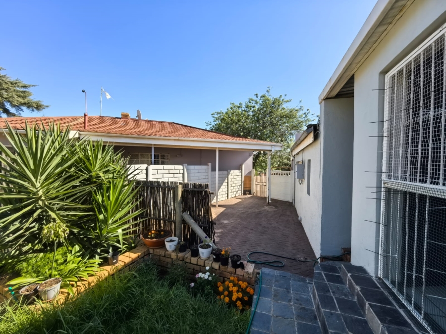 3 Bedroom Property for Sale in Wentworth Park Gauteng