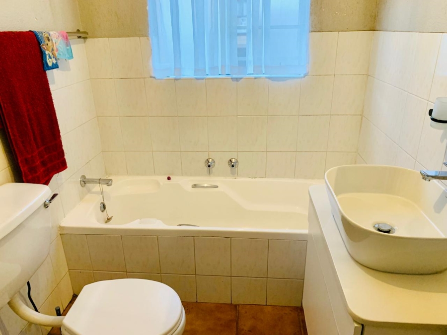 2 Bedroom Property for Sale in Jordaan Park Gauteng