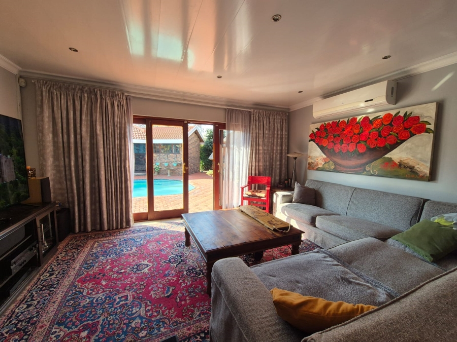 3 Bedroom Property for Sale in Falcon Ridge Gauteng