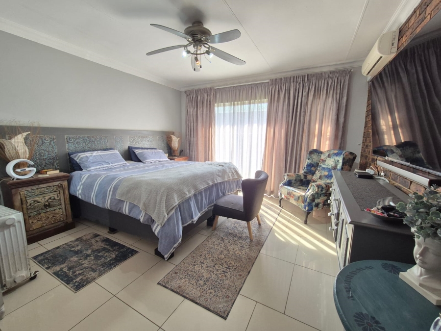 3 Bedroom Property for Sale in Falcon Ridge Gauteng