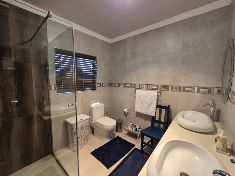 3 Bedroom Property for Sale in Falcon Ridge Gauteng