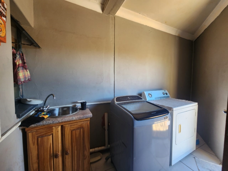 3 Bedroom Property for Sale in Meyerton Central Gauteng