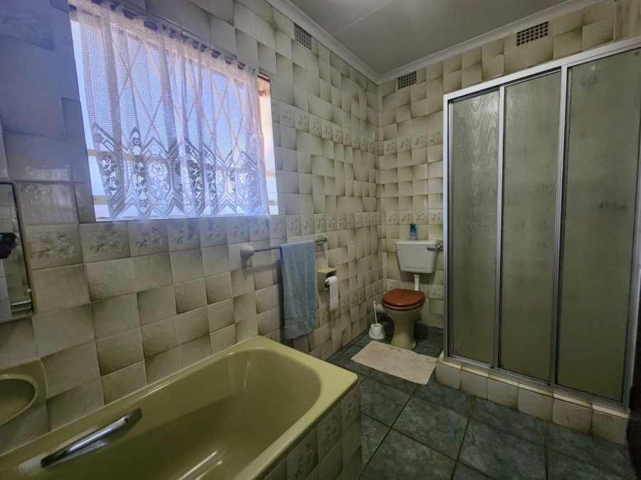 3 Bedroom Property for Sale in Meyerton Central Gauteng