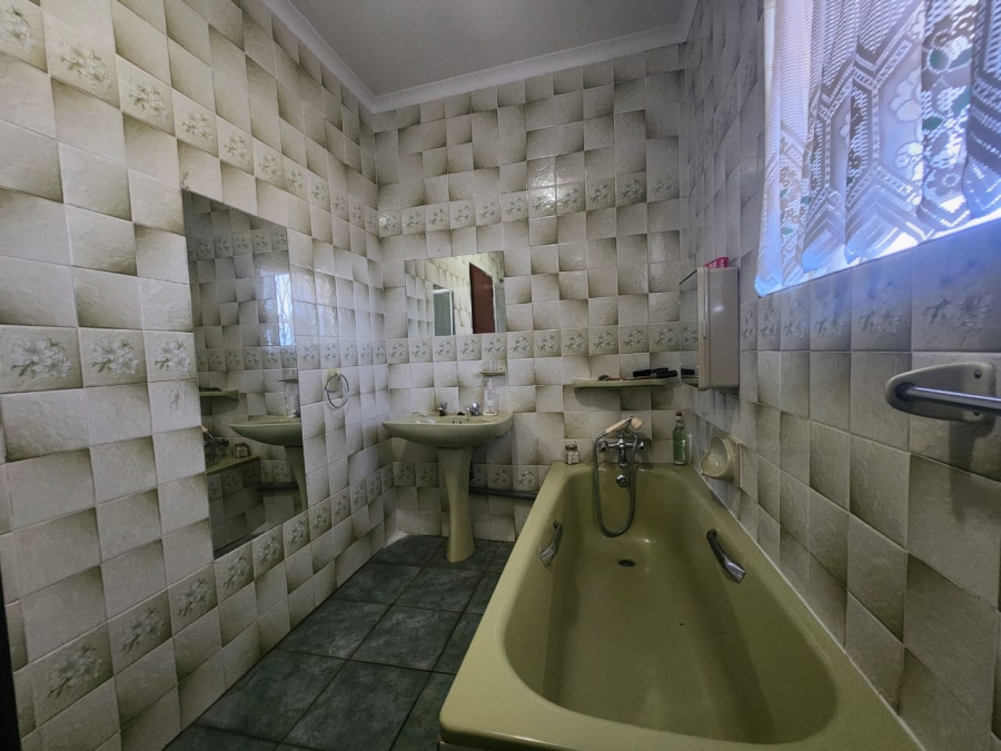 3 Bedroom Property for Sale in Meyerton Central Gauteng