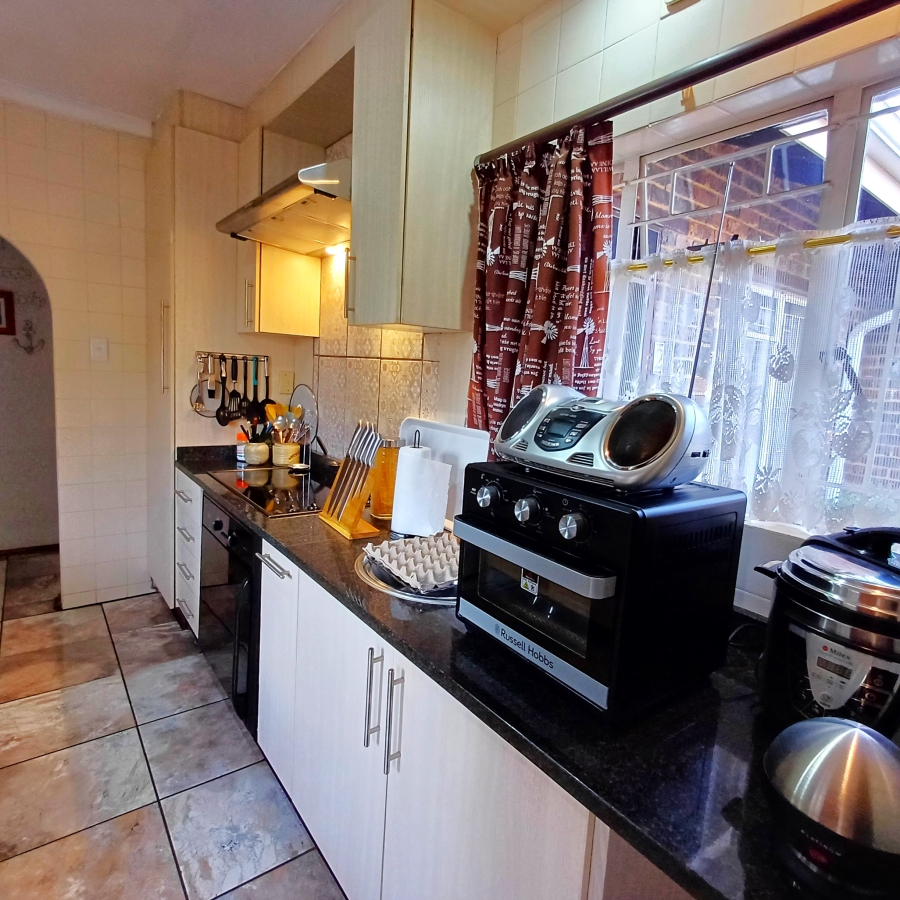 3 Bedroom Property for Sale in Three Rivers Gauteng