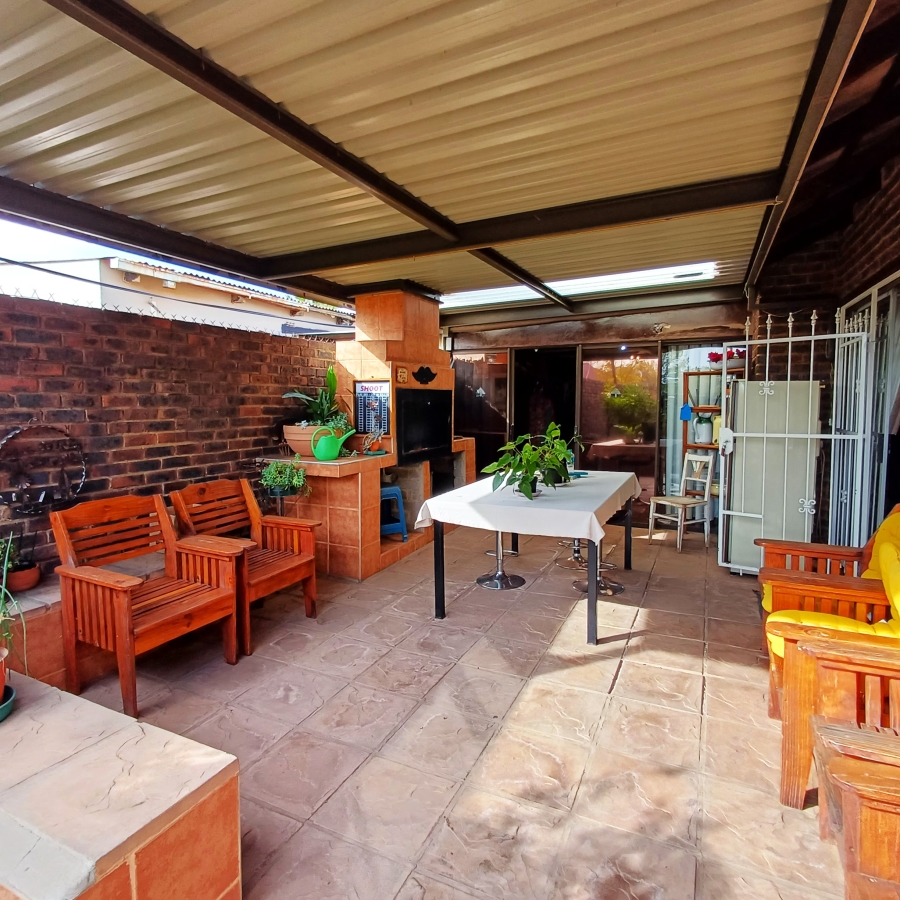 3 Bedroom Property for Sale in Three Rivers Gauteng