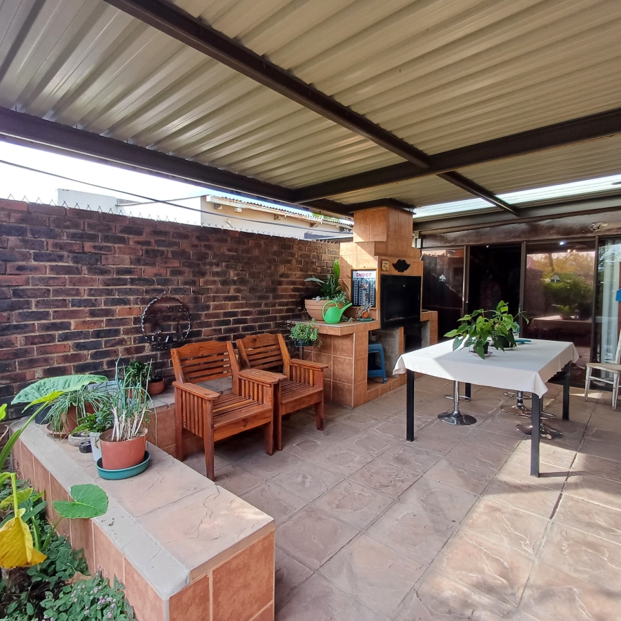 3 Bedroom Property for Sale in Three Rivers Gauteng