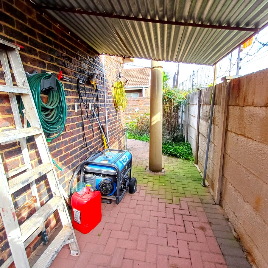 3 Bedroom Property for Sale in Three Rivers Gauteng