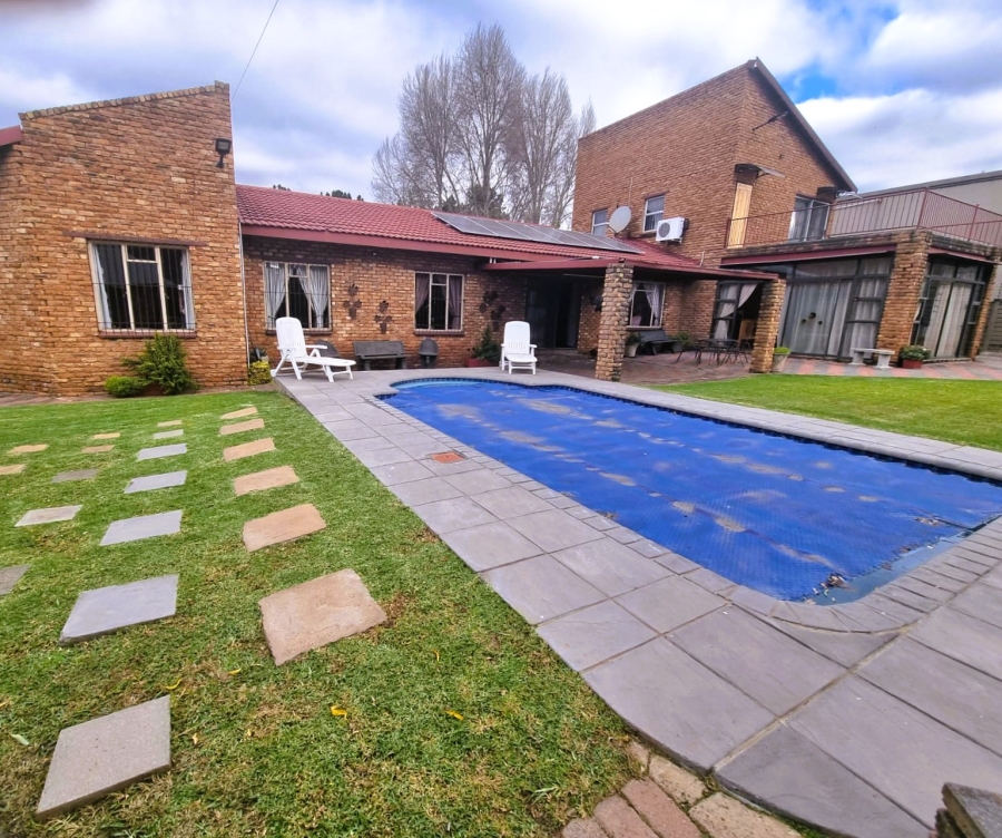 3 Bedroom Property for Sale in Vanderbijlpark SE 4 Gauteng