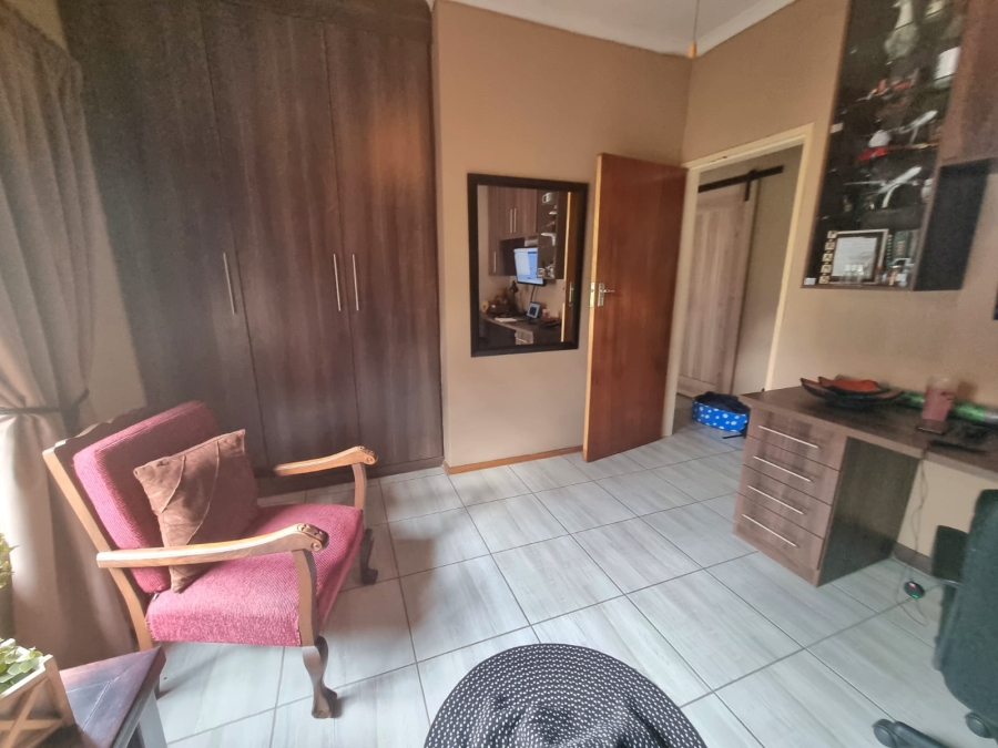 3 Bedroom Property for Sale in Vanderbijlpark SE 4 Gauteng
