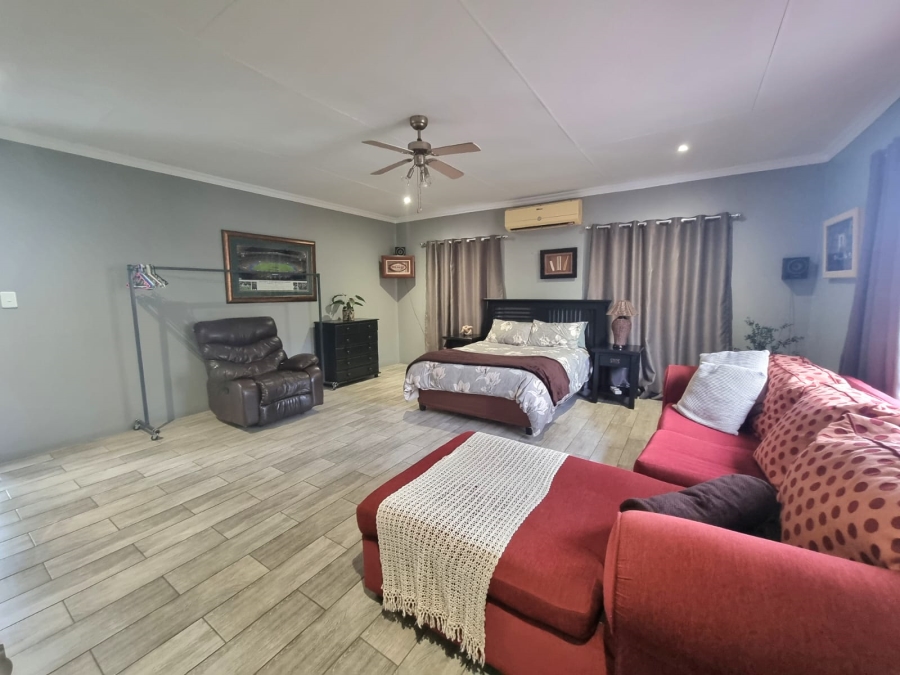 3 Bedroom Property for Sale in Vanderbijlpark SE 4 Gauteng