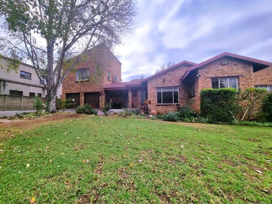 3 Bedroom Property for Sale in Vanderbijlpark SE 4 Gauteng