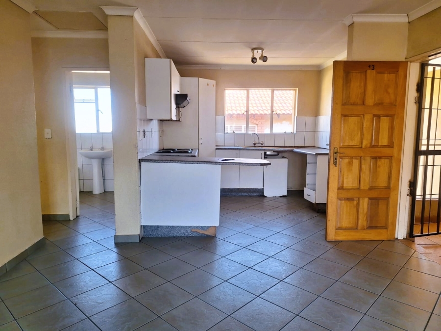 2 Bedroom Property for Sale in Rensburg Gauteng