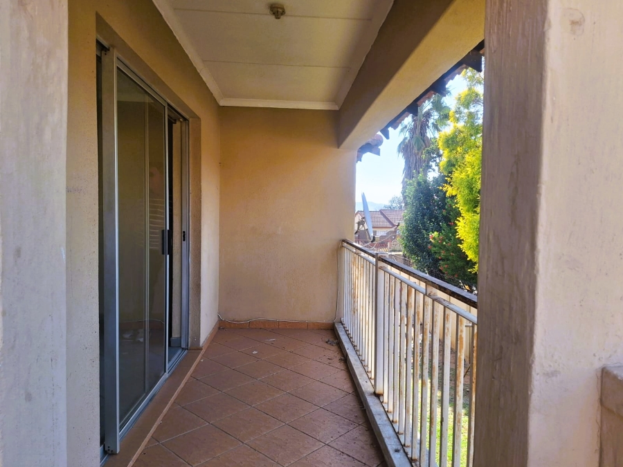 2 Bedroom Property for Sale in Rensburg Gauteng