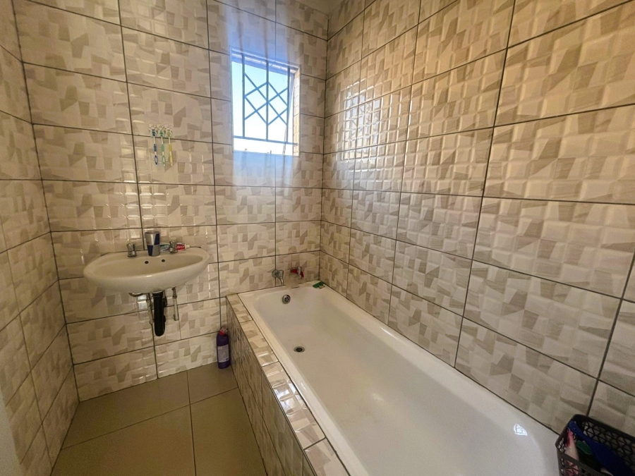 3 Bedroom Property for Sale in Savanna City Gauteng