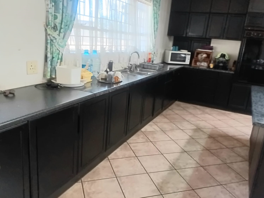 4 Bedroom Property for Sale in Nelsonia Gauteng