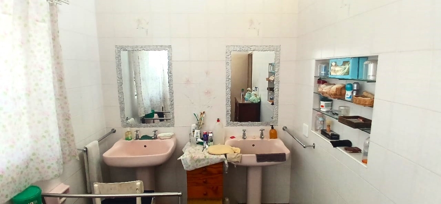 4 Bedroom Property for Sale in Nelsonia Gauteng