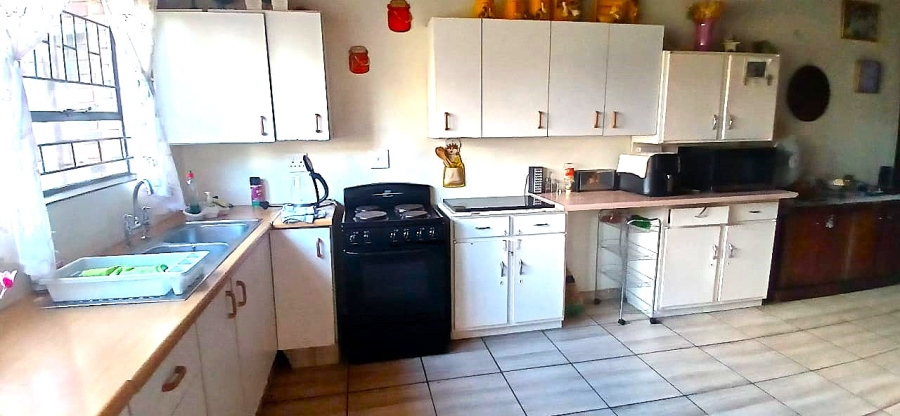4 Bedroom Property for Sale in Nelsonia Gauteng