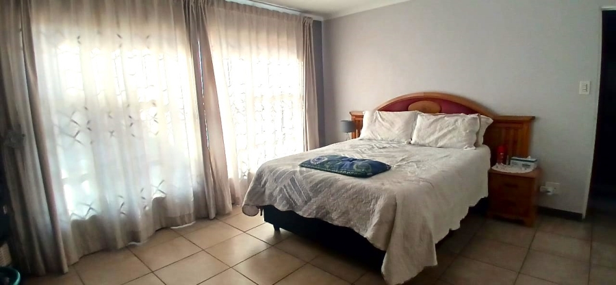 4 Bedroom Property for Sale in Nelsonia Gauteng