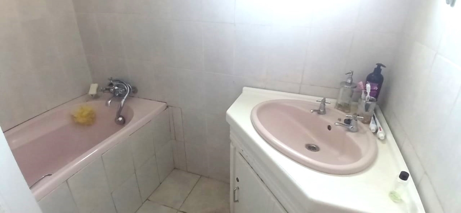 4 Bedroom Property for Sale in Nelsonia Gauteng