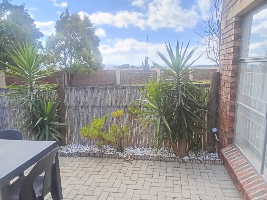 4 Bedroom Property for Sale in Nelsonia Gauteng