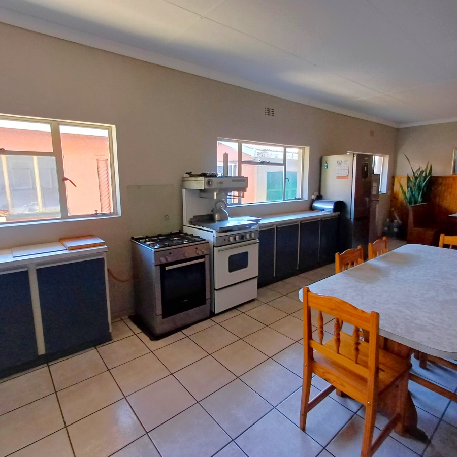 4 Bedroom Property for Sale in Buyscelia Gauteng