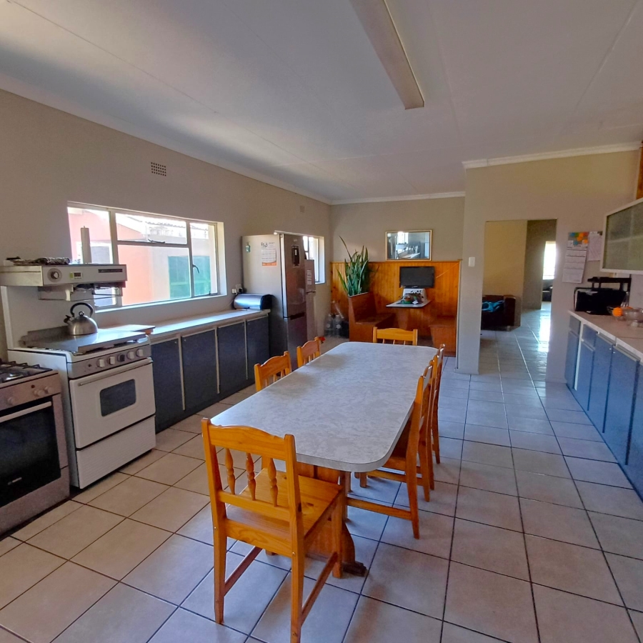 4 Bedroom Property for Sale in Buyscelia Gauteng