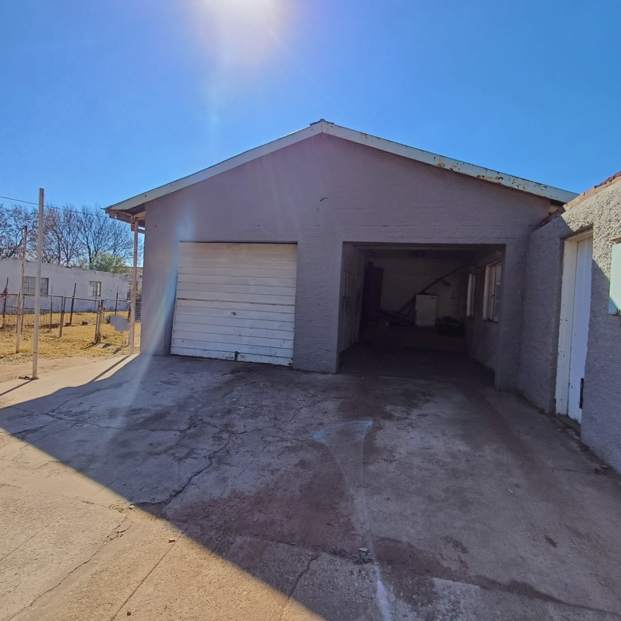 4 Bedroom Property for Sale in Buyscelia Gauteng