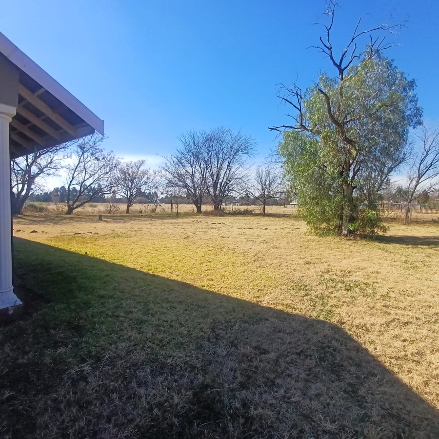 4 Bedroom Property for Sale in Buyscelia Gauteng