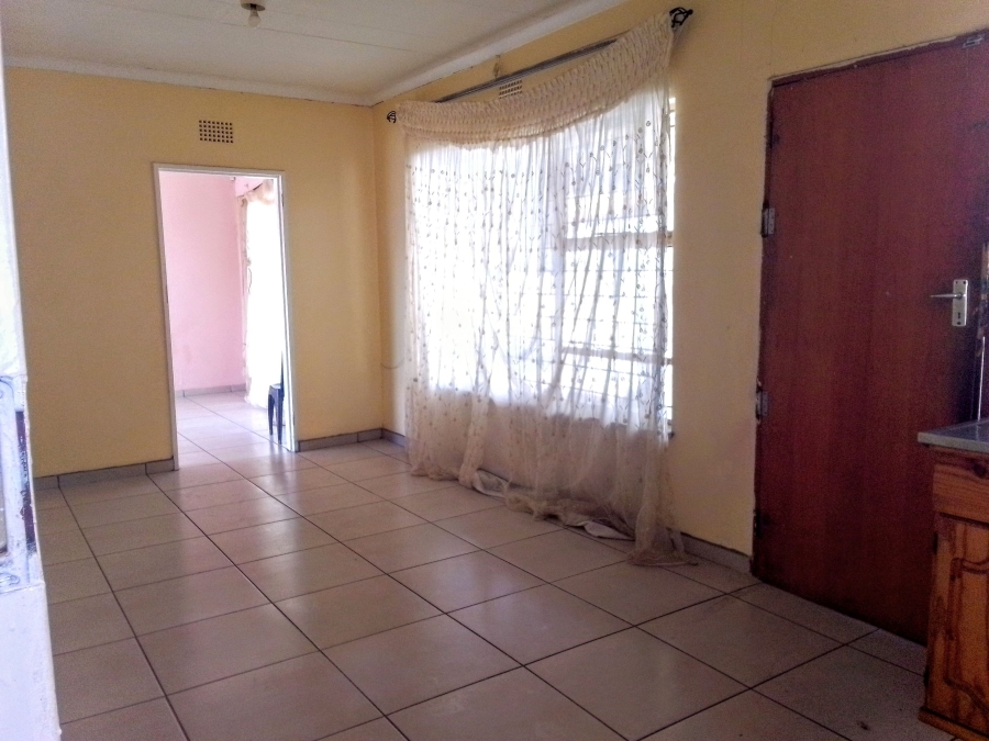 3 Bedroom Property for Sale in Finsbury Gauteng