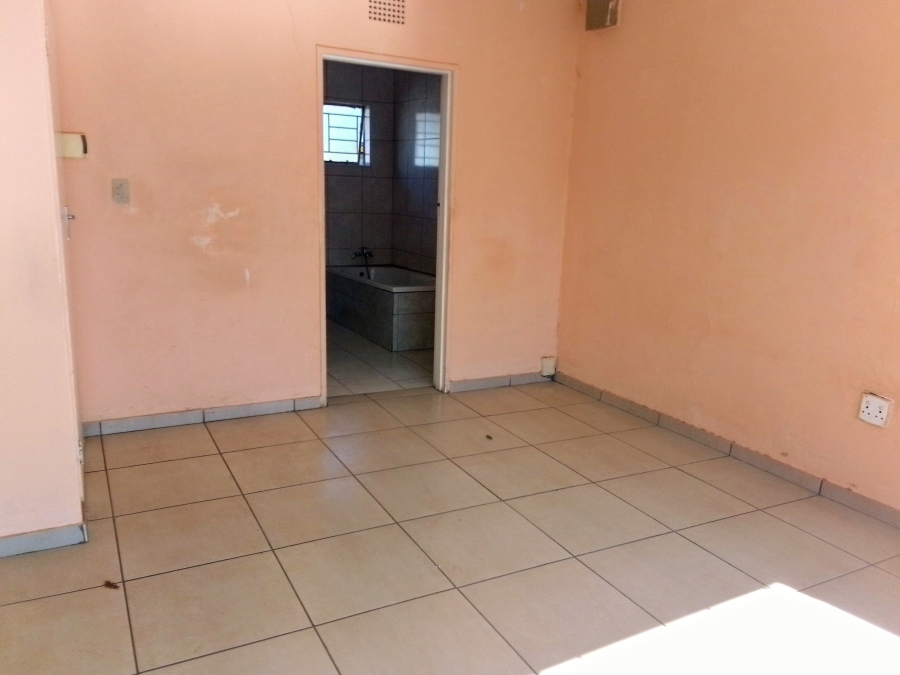 3 Bedroom Property for Sale in Finsbury Gauteng