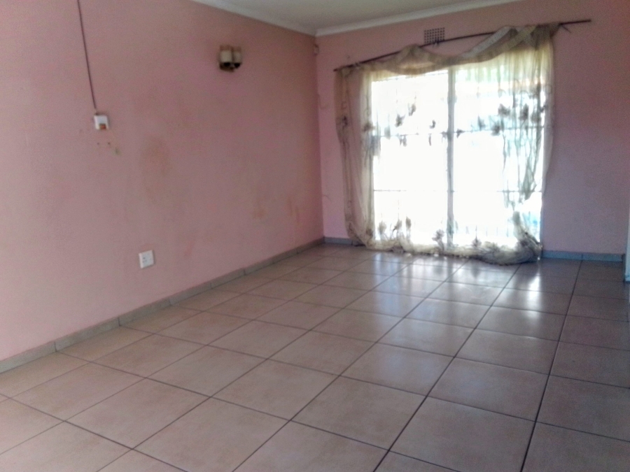 3 Bedroom Property for Sale in Finsbury Gauteng