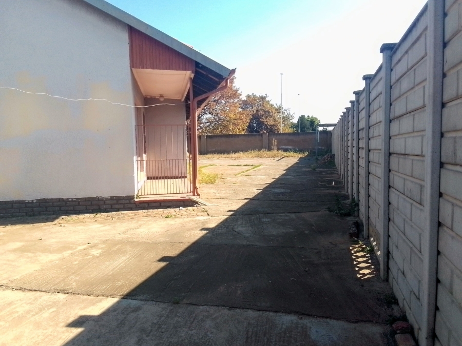 3 Bedroom Property for Sale in Finsbury Gauteng