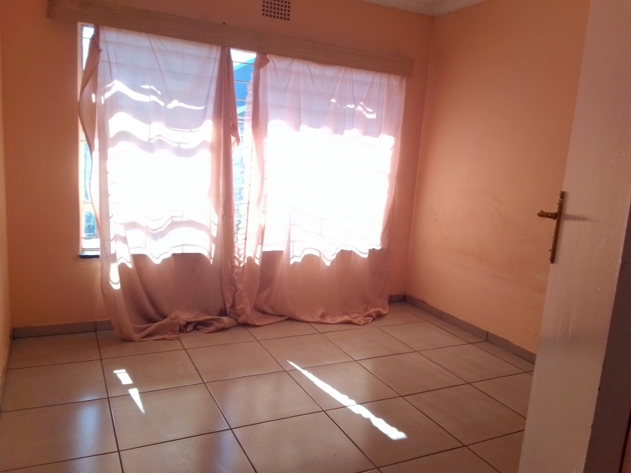 3 Bedroom Property for Sale in Finsbury Gauteng
