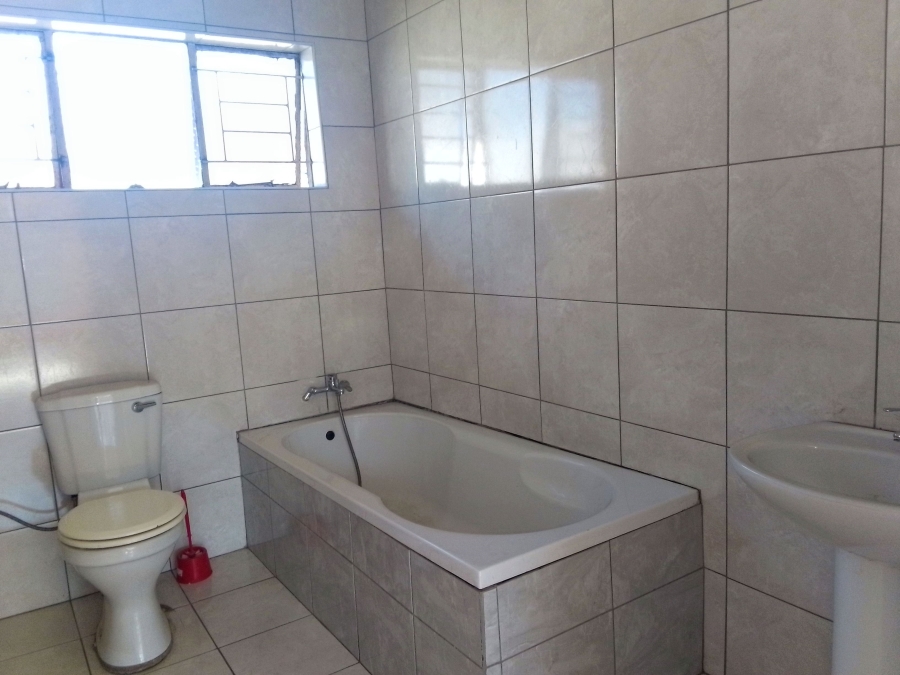 3 Bedroom Property for Sale in Finsbury Gauteng