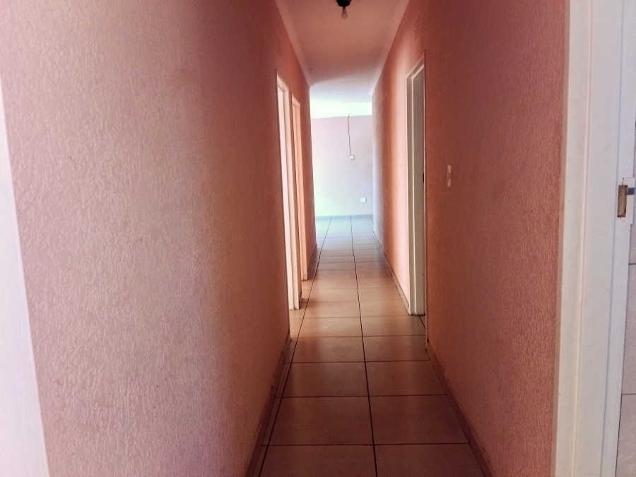 3 Bedroom Property for Sale in Finsbury Gauteng